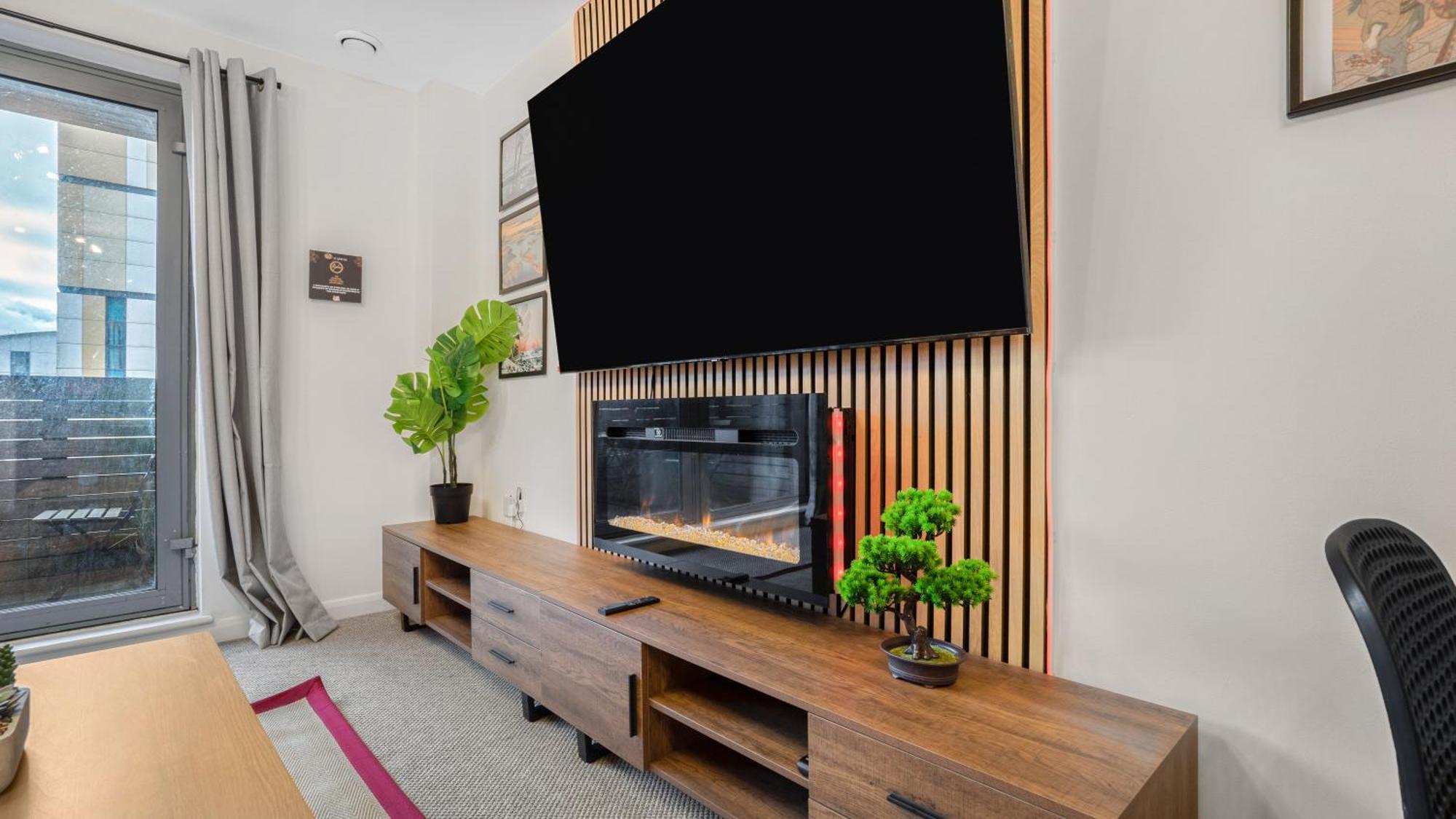 Japanese Suite 2Bed 2Bath, Free Park, Netfix, 75 Inch Tv, Games - City Centre- Maihom เบอร์มิงแฮม ภายนอก รูปภาพ